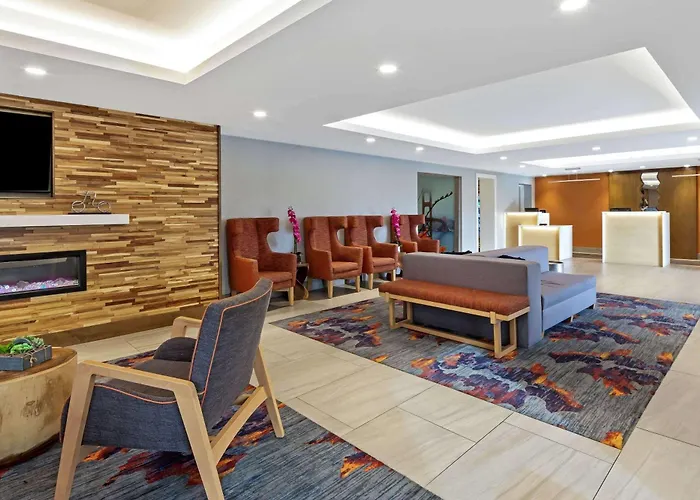 La Quinta By Wyndham San Francisco Airport North - Free Airport Shuttle